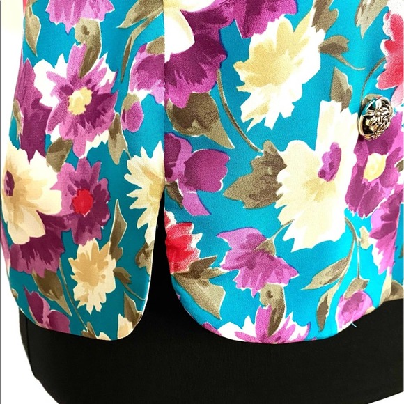 Leslie Faye Colorful Purple and Blue Button Blouse - Picture 7 of 11